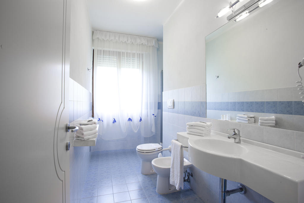 Grappolo D'Oro Hotel Pietrasanta Room photo